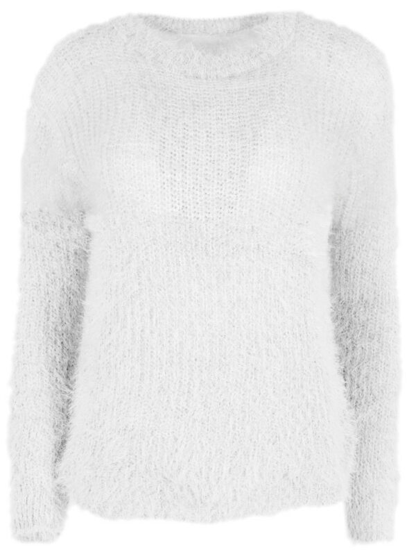 Дамски пухкав пуловер Мока бяло