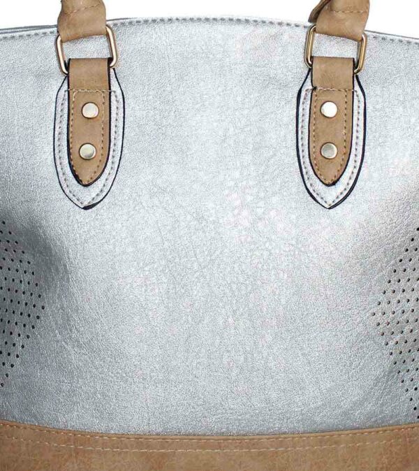 Дамска чанта еко кожа с бежова гарнитура сребърно T4