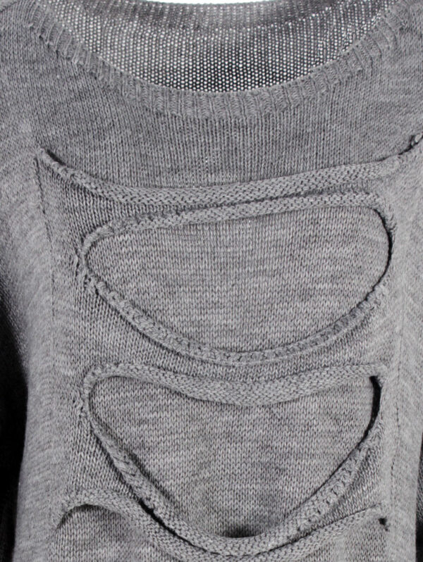 Дамски пуловер с накъсване Стейси сиво