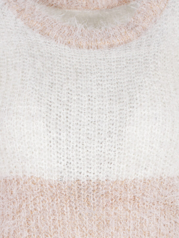 Дамски пухкав пуловер Мока розово