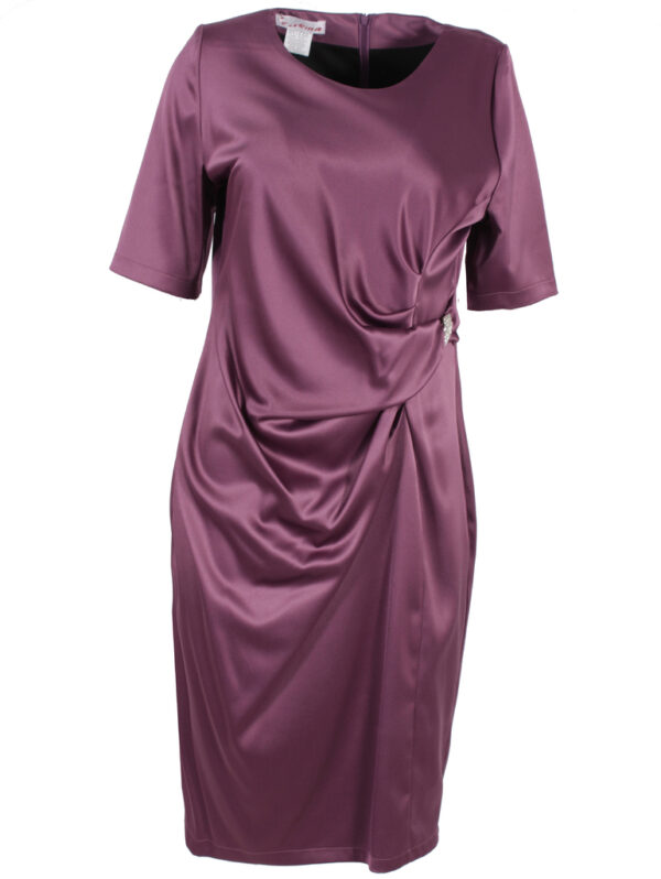Дамска изчистена рокля сатен брошка лилаво